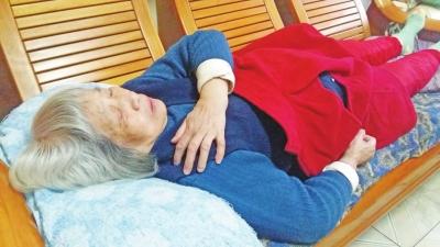 �������W����̫ˤ����С���Ȳ���Ӟ�X ���t��ײ��