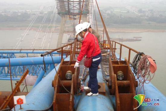 �����cʩ����λ�����̎��M����Ҫ��(ji��)�c̎�ļ��g(sh��)���ӡ����˹��D