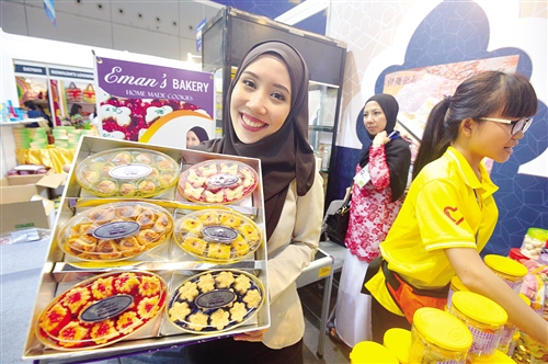 �|�˸�����ɫչƷ������(hu��)չ���� ��Ȧ�ۡ��ό�����