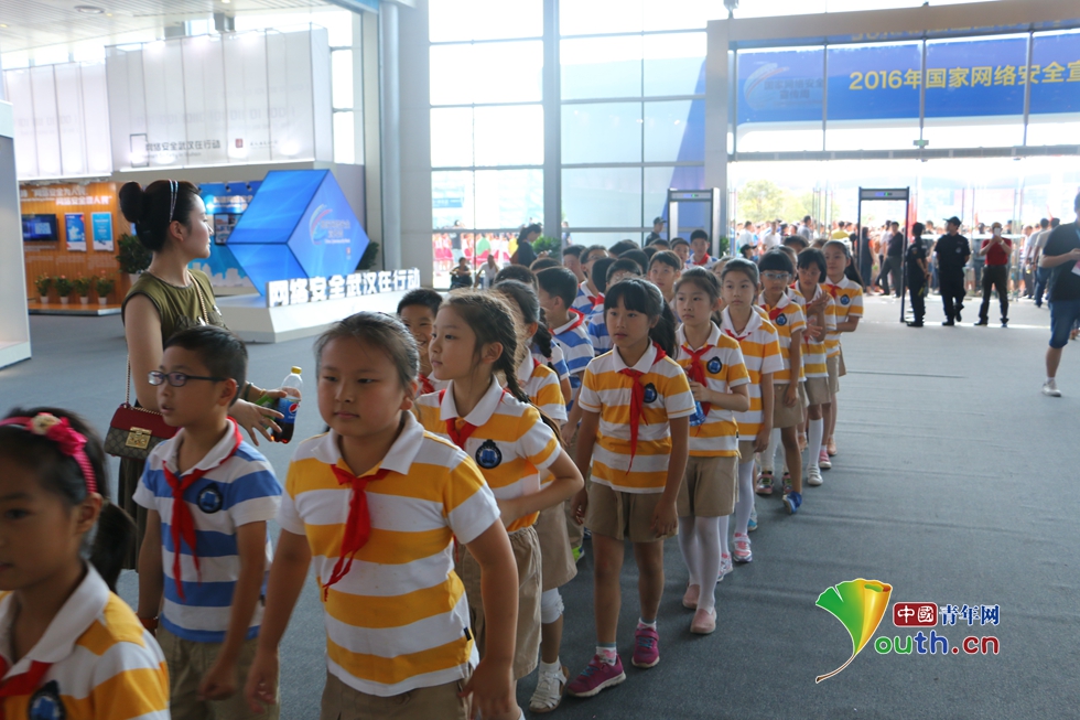 ���ҾW(w��ng)�j(lu��)��ȫ�������M(j��n)�롰�����ա� �f�����W(xu��)�����M(j��n)���[��