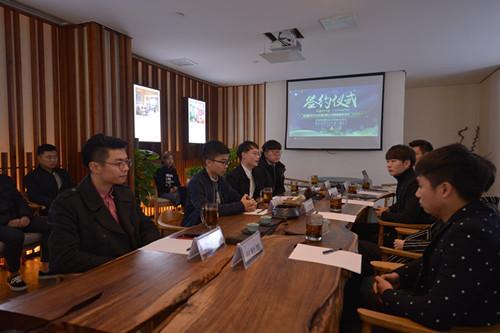 �T��F(tu��n)�(du��)���󣩶�����У��W(xu��)������С߀���x�������zӰ�����ӳ� ���