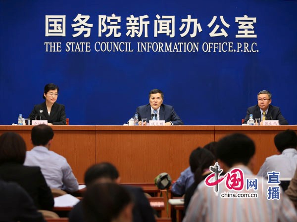 �����k�����M(j��n)�Q(m��o)�ו�ͨ�����һ��һ·����(j��ng)�Q(m��o)������r�e�аl(f��)����(hu��)  �Ї��W(w��ng) �����z