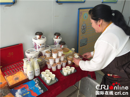 �DƬĬ�J(r��n)��(bi��o)�}