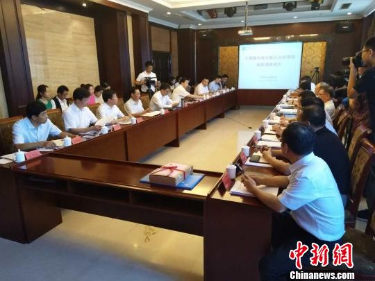 �۰��^(q��)���|(zh��)�{(di��o)�飺�m�ϡ�����һ��͸���۰������O(sh��)