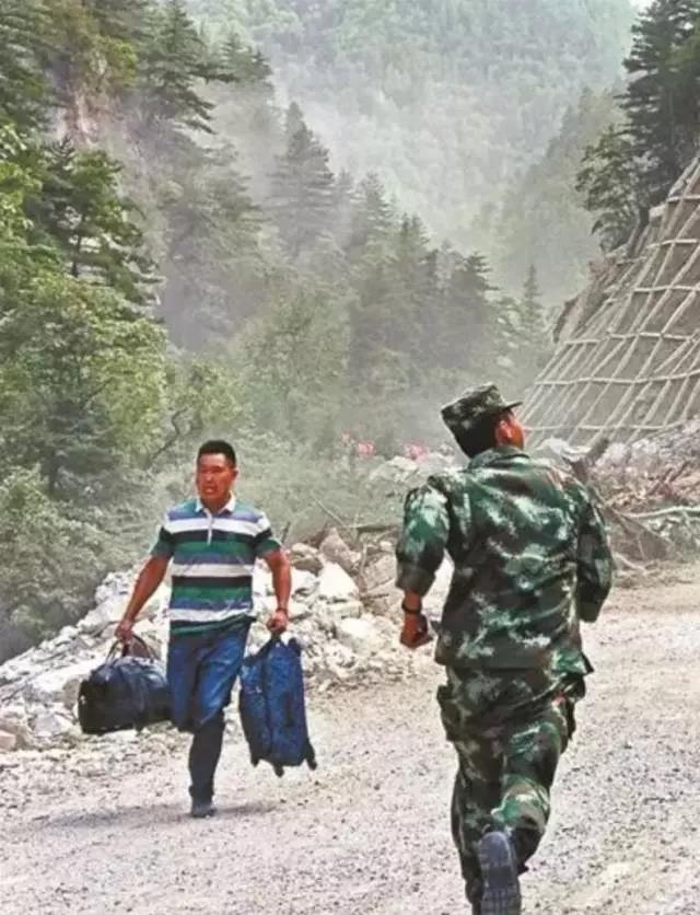 ��ů�����Ї�܊�˵Ęsҫ�r�̣�һ�����Y���_ǧ���f�Z