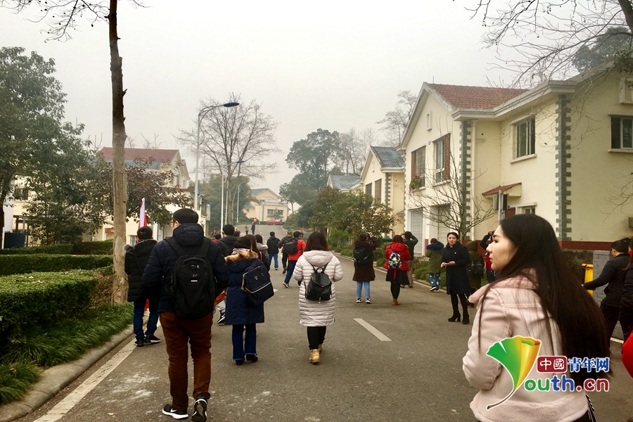 ���W(w��ng)�j(lu��)ý�w���D(zhu��n)�ġ��߽��ɶ��츮�^(q��)�����(zh��n)�������l(xi��ng)��չ�츮��������