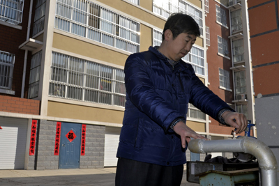 �������ڲ鿴�ն�ȼ?x��)�ܵ������DƬ��(l��i)Դ�ھW(w��ng)�j(lu��)��