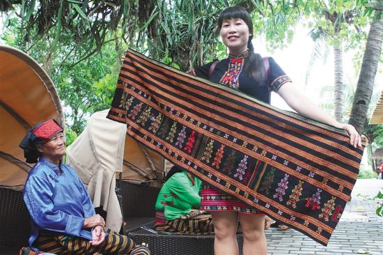 �����ڡ����z�W(xu��)�á��W(xu��)�Tչʾ�Լ�����Ʒ�� ����(b��o)ӛ�� Ԭ� �z