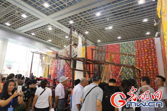 ����B(t��i)���У������٬F(xi��n)�� ���z���[���������ʽ���Ӱ��g��