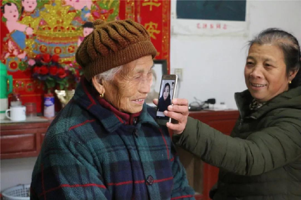 �@һĻ�I�������ֵ�ͽ��40������ĸ�Hȥ������������70�q����