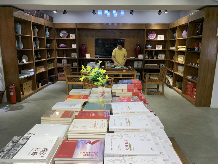 ��(x��)��ϯ�w����ʲ�P�����@���c���z�I֮·�����о���