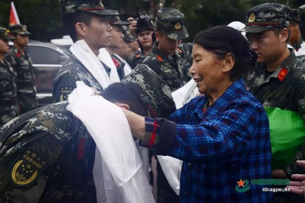 �@�β���30���ҕ�l��׌܊�˸е�ů����