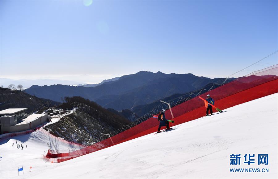 �����Aȫý�^�l���D�Ļ���(d��ng)����2��������չ���p�W��֮��Ӣ�ˡ�����(xi��)�ڱ������W��(hu��)�_(k��i)Ļ��Ӌ(j��)�r(sh��)500��֮�H