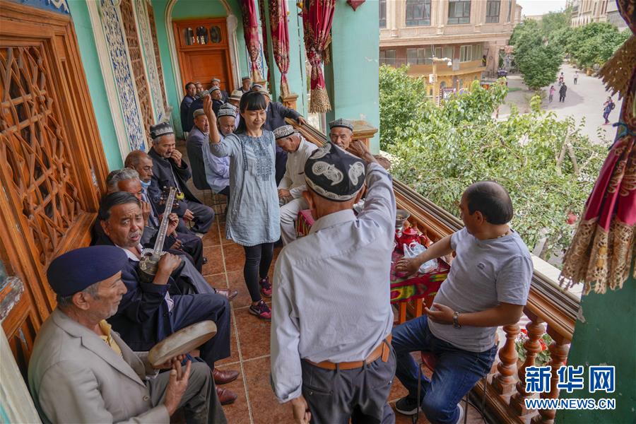 �����Aȫý�^�l���D�Ļ���(d��ng)����2��������ɽ�ϱ����V���l(f��)չ��ƪ��������(x��)��ƽͬ־����ĵ��h�����P(gu��n)���½������o(j��)��(sh��)