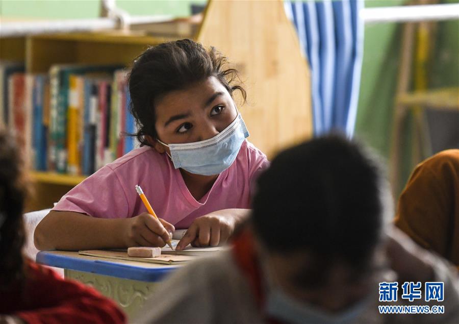 �����Aȫý�^�l���D�Ļ���(d��ng)����13��������ɽ�ϱ����V���l(f��)չ��ƪ��������(x��)��ƽͬ־����ĵ��h�����P(gu��n)���½������o(j��)��(sh��)