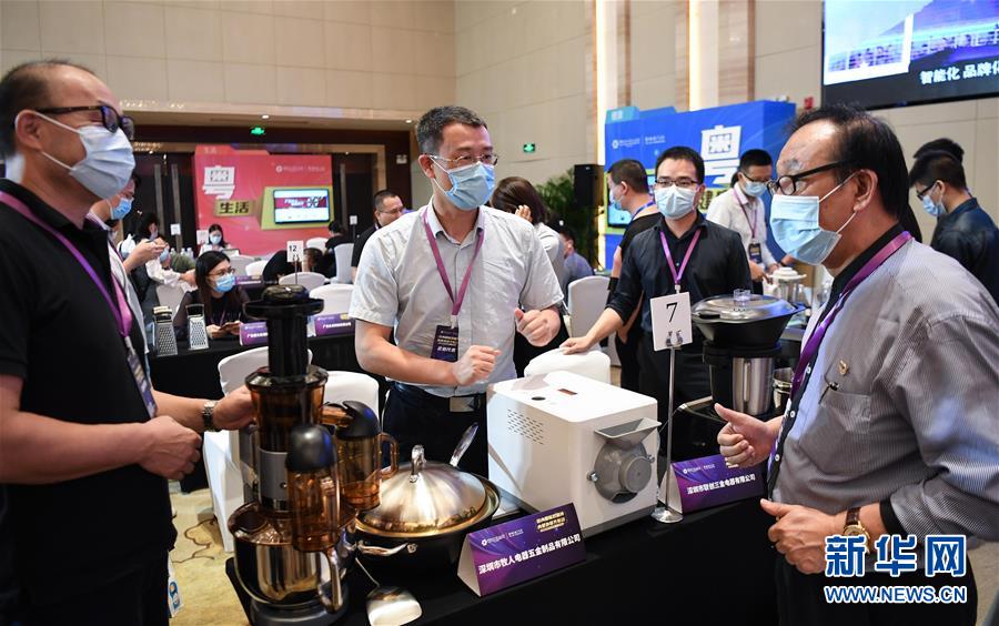 �����Aȫý�^�l���D�Ļ���(d��ng)����12��뢮����{(l��n)�D �_�������̡��������h��ʮ�Ō�����ȫ��(hu��)���_֮�H