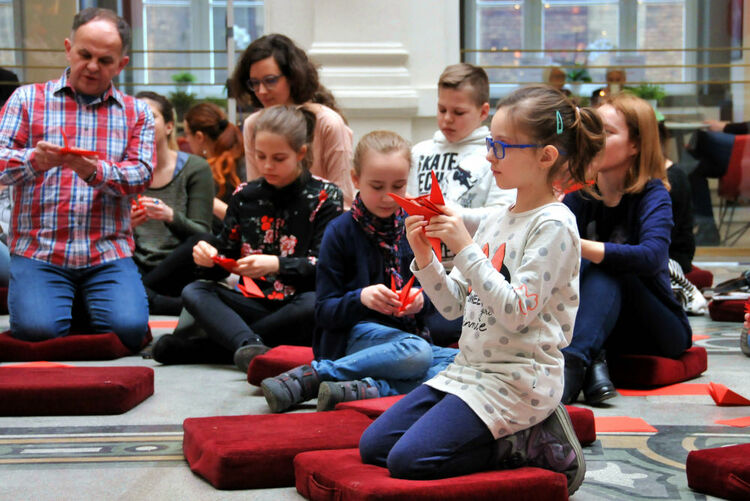 �⽻��ǰ���Ї�-�Ж|�W���Һ�����������Ҫ��