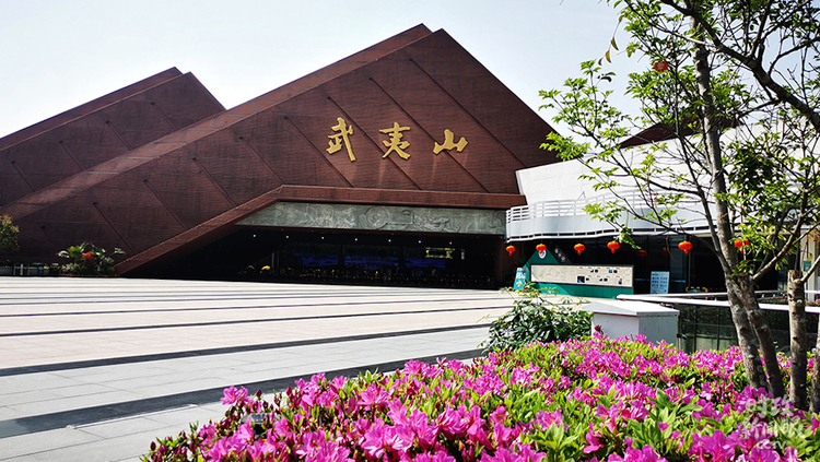 �r(sh��)������ح��(x��)��ƽ̤�L����ɽ������P(gu��n)ע�@Щ���@��֮�@��