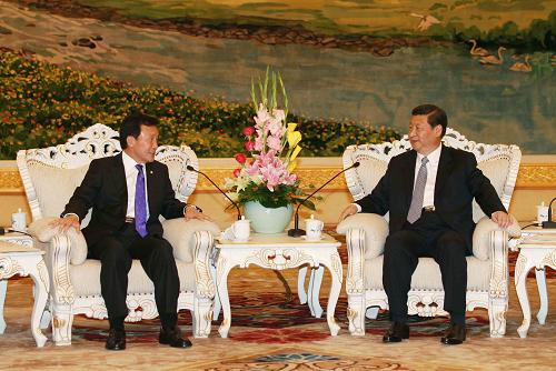 7��4�����й��������ξֳ�ί�����Ҹ���ϯ��(x��)��ƽ�ڱ���������(hu��)�Õ�(hu��)Ҋ�n�������h�h��������(hu��)�h�T�O�Q���� ���A��ӛ�� ���l(w��i)�� �z