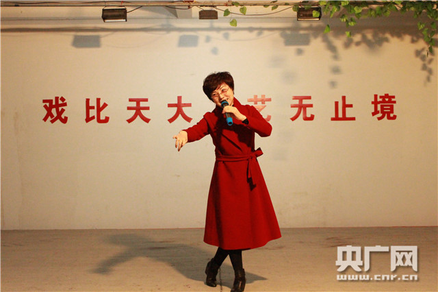 �D�ߣ�����һ���݆T�������ݑ���Ҽ����������÷���ݳ�...