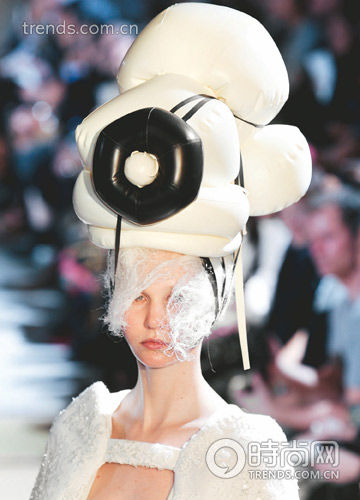 Comme des Gar?ons�������^�