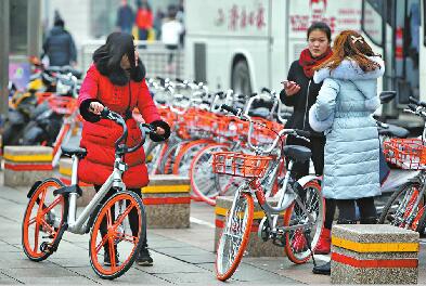 200���l�ᾀ�۽����ߴa�T܇�� �Gɫ���������ܿ�ǰ�P(gu��n)ע