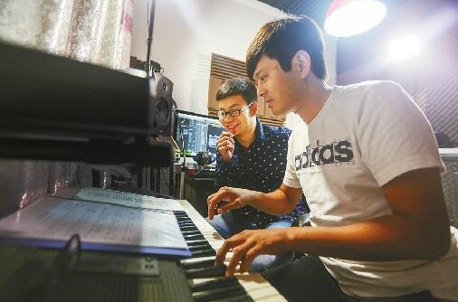 ���٣����ϡ�:�ɂ��˵ĝ�Ư���E ���~�����M�����c�l(xi��ng)��