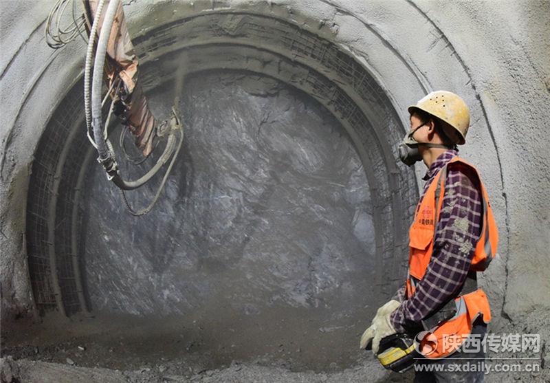 ��һ��(ji��)��2000�ڄ��ߊ^��(zh��n)���h��(j��)μ����һ��