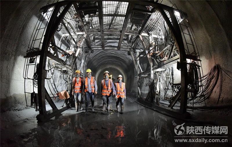 ��һ��(ji��)��2000�ڄ��ߊ^��(zh��n)���h��(j��)μ����һ����10��