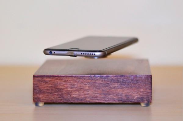 �O������Ո(q��ng)�Ҹ���늌�������׌iPhone���ڿ��г��