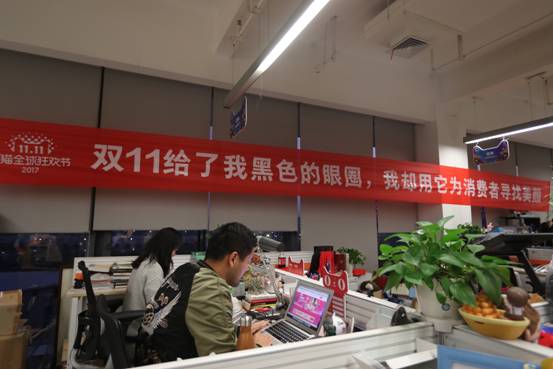 �f��: Macintosh HD:Users:antou:Desktop:�p11�옷2.jpg